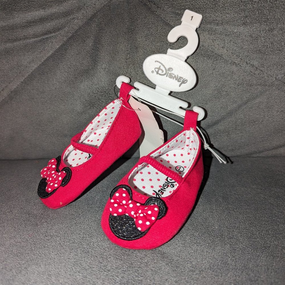 Brand New with Tag.  Disney Minnie Mouse Shoes Size 1